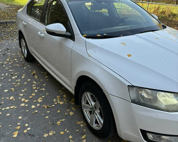 Шкода Октавия 2013 в Харькове на Automoto.ua Шкода Октавия, объемом двигателя 1.2 л и пробегом 116 тыс. км за 7900 $, фото 7 на Automoto.ua