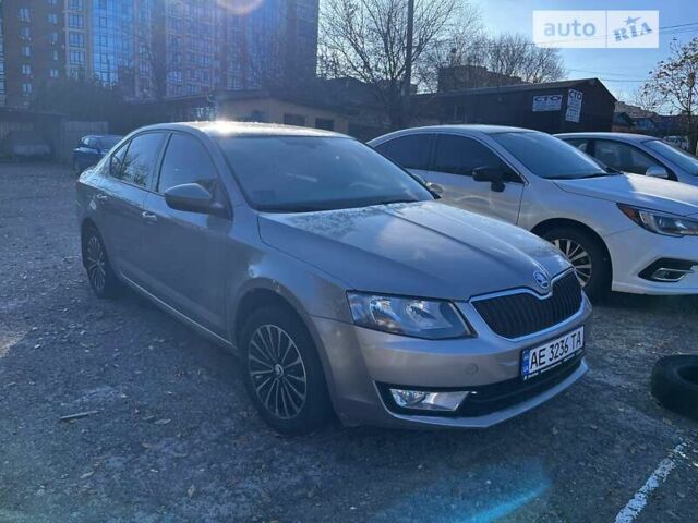 Шкода Октавия, объемом двигателя 1.6 л и пробегом 105 тыс. км за 14000 $, фото 2 на Automoto.ua