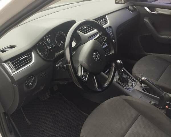 Шкода Октавия 2014 в Запорожье на Automoto.ua Шкода Октавия, объемом двигателя 2 л и пробегом 315 тыс. км за 11700 $, фото 31 на Automoto.ua