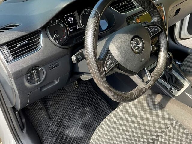 Шкода Октавия, объемом двигателя 1.8 л и пробегом 260 тыс. км за 10000 $, фото 3 на Automoto.ua