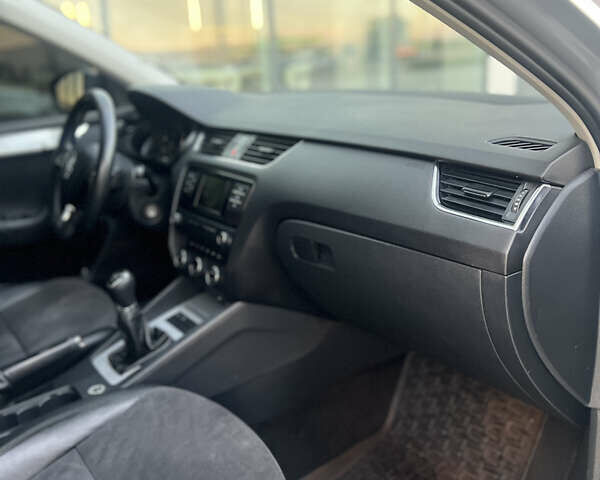 Шкода Октавия, объемом двигателя 1.4 л и пробегом 200 тыс. км за 7999 $, фото 10 на Automoto.ua