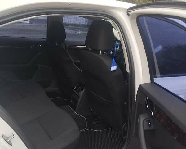 Шкода Октавия 2014 в Запорожье на Automoto.ua Шкода Октавия, объемом двигателя 2 л и пробегом 315 тыс. км за 11700 $, фото 37 на Automoto.ua