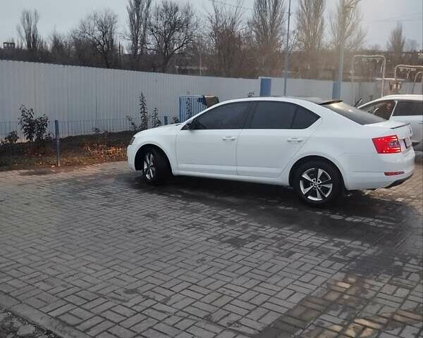 Шкода Октавия 2014 в Запорожье на Automoto.ua Шкода Октавия, объемом двигателя 2 л и пробегом 315 тыс. км за 11700 $, фото 43 на Automoto.ua