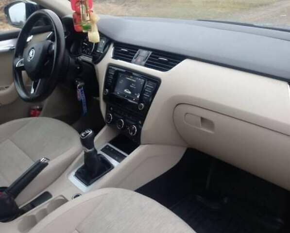 Шкода Октавия, объемом двигателя 1.6 л и пробегом 278 тыс. км за 11599 $, фото 6 на Automoto.ua
