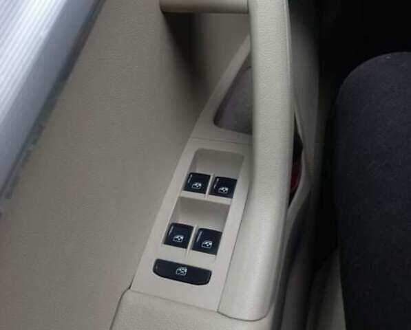 Шкода Октавия, объемом двигателя 1.6 л и пробегом 278 тыс. км за 11599 $, фото 4 на Automoto.ua