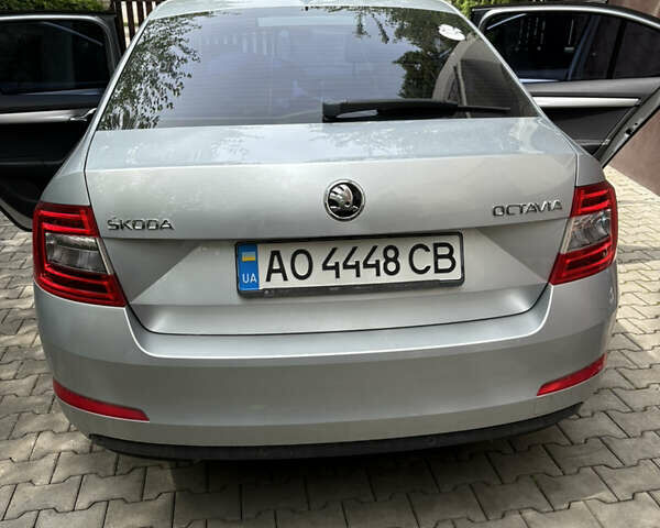 Шкода Октавия, объемом двигателя 1.6 л и пробегом 230 тыс. км за 12300 $, фото 1 на Automoto.ua