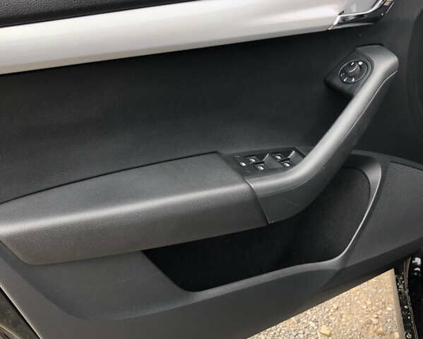 Шкода Октавия, объемом двигателя 1.6 л и пробегом 275 тыс. км за 13200 $, фото 4 на Automoto.ua