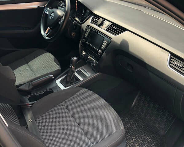 Шкода Октавия, объемом двигателя 1.6 л и пробегом 275 тыс. км за 13200 $, фото 20 на Automoto.ua