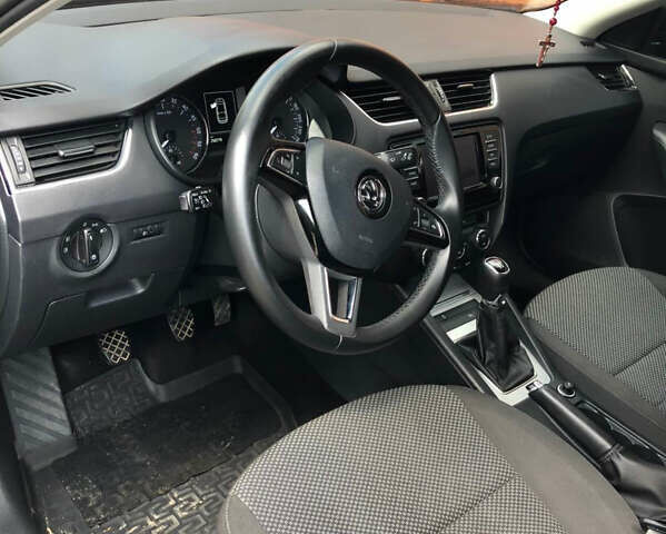 Шкода Октавия, объемом двигателя 1.6 л и пробегом 275 тыс. км за 13200 $, фото 3 на Automoto.ua