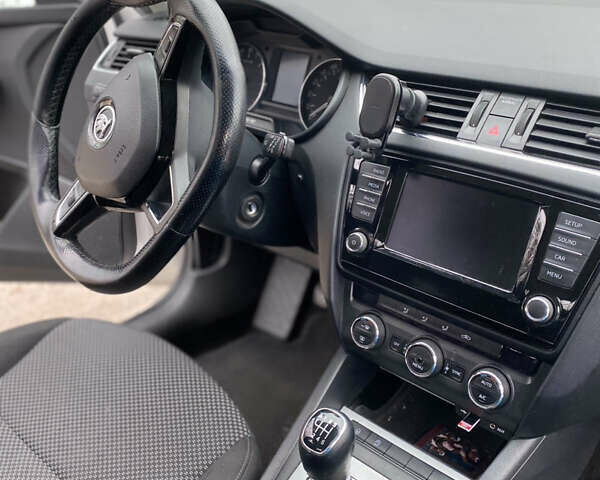 Шкода Октавія, об'ємом двигуна 1.97 л та пробігом 301 тис. км за 13500 $, фото 17 на Automoto.ua