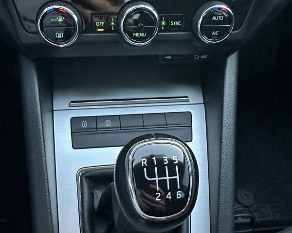 Шкода Октавія, об'ємом двигуна 1.4 л та пробігом 145 тис. км за 13800 $, фото 13 на Automoto.ua