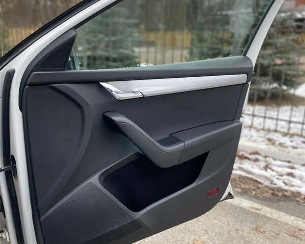 Шкода Октавія, об'ємом двигуна 1.97 л та пробігом 301 тис. км за 13500 $, фото 16 на Automoto.ua