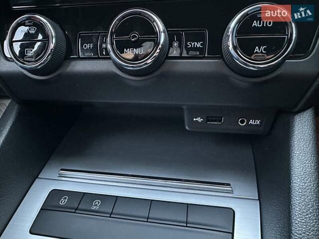 Шкода Октавія, об'ємом двигуна 1.4 л та пробігом 145 тис. км за 13800 $, фото 16 на Automoto.ua