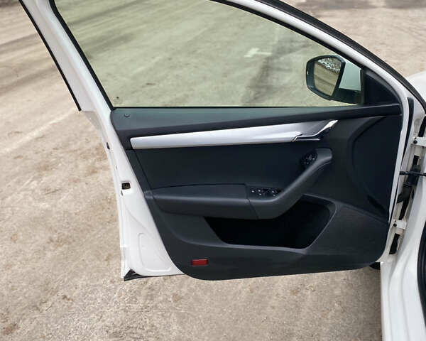 Шкода Октавія, об'ємом двигуна 1.97 л та пробігом 301 тис. км за 13500 $, фото 13 на Automoto.ua