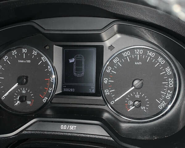 Шкода Октавія, об'ємом двигуна 1.97 л та пробігом 301 тис. км за 13500 $, фото 24 на Automoto.ua