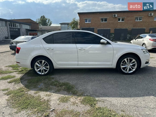 Шкода Октавия, объемом двигателя 2 л и пробегом 270 тыс. км за 15400 $, фото 2 на Automoto.ua