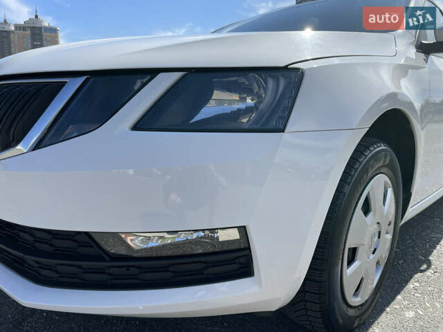 Шкода Октавия, объемом двигателя 1.6 л и пробегом 226 тыс. км за 11900 $, фото 8 на Automoto.ua