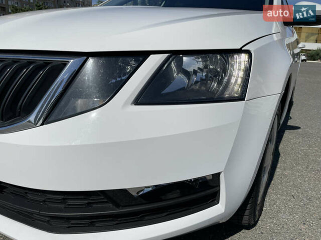 Шкода Октавия, объемом двигателя 1.6 л и пробегом 226 тыс. км за 11900 $, фото 12 на Automoto.ua