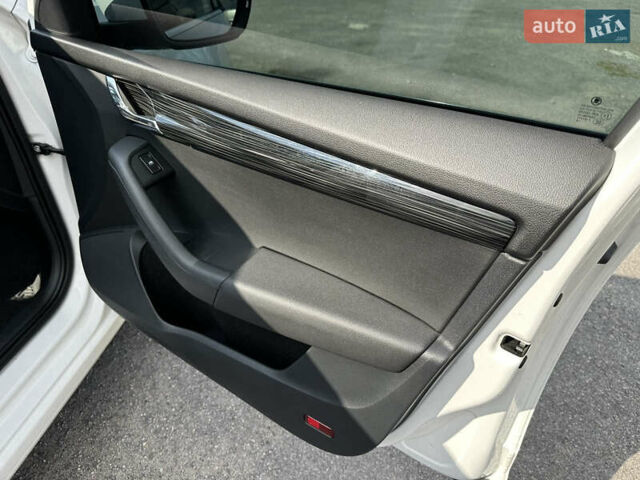 Шкода Октавия, объемом двигателя 2 л и пробегом 270 тыс. км за 15400 $, фото 6 на Automoto.ua