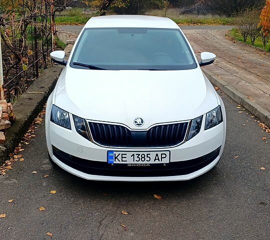 Шкода Октавия, объемом двигателя 1.6 л и пробегом 230 тыс. км за 13500 $, фото 1 на Automoto.ua