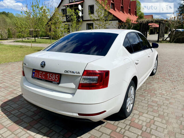 Шкода Октавія, об'ємом двигуна 1.6 л та пробігом 197 тис. км за 13550 $, фото 4 на Automoto.ua