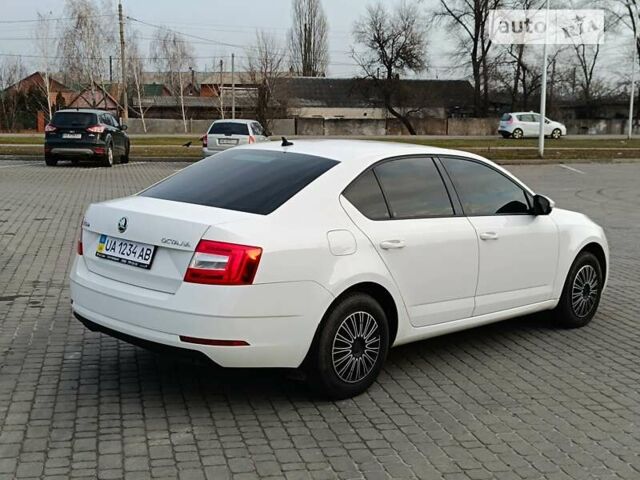 Шкода Октавія, об'ємом двигуна 1.6 л та пробігом 248 тис. км за 13800 $, фото 4 на Automoto.ua