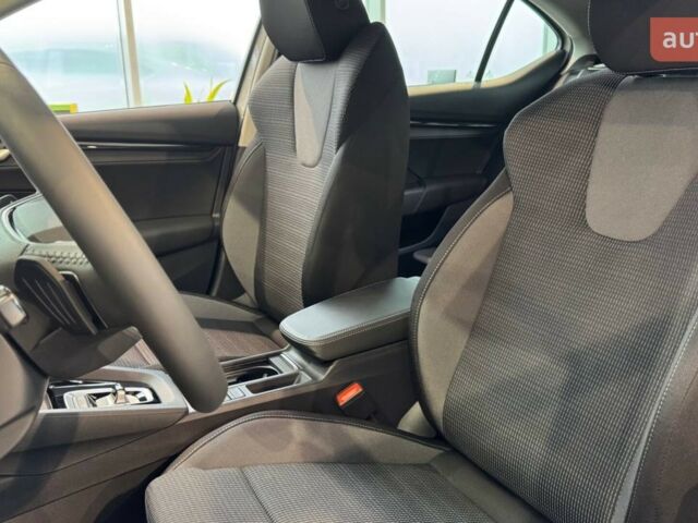 купити нове авто Шкода Октавія 2024 року від офіційного дилера Автоцентр-Дніпропетровськ Skoda Шкода фото