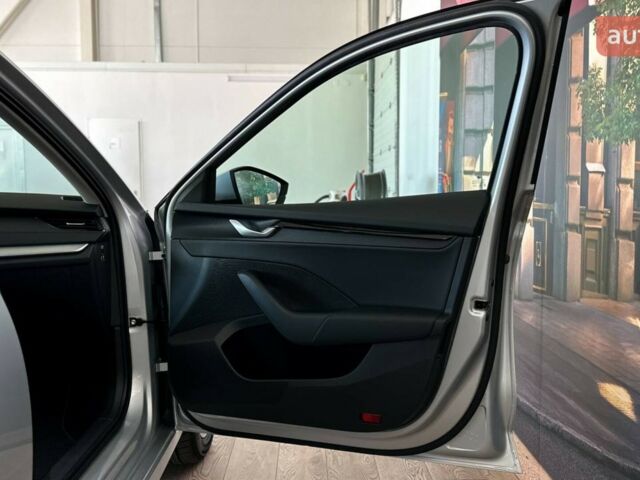 купить новое авто Шкода Октавия 2024 года от официального дилера Моторкрафт Шкода фото