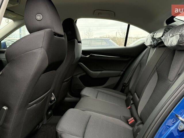 купить новое авто Шкода Октавия 2025 года от официального дилера Автоцентр AUTO.RIA Шкода фото