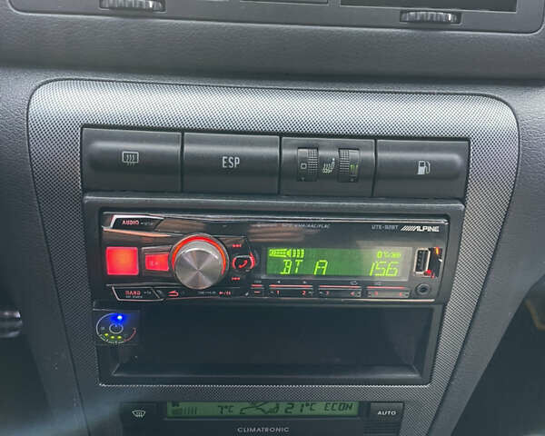 Желтый Шкода Октавия, объемом двигателя 1.78 л и пробегом 308 тыс. км за 4200 $, фото 3 на Automoto.ua