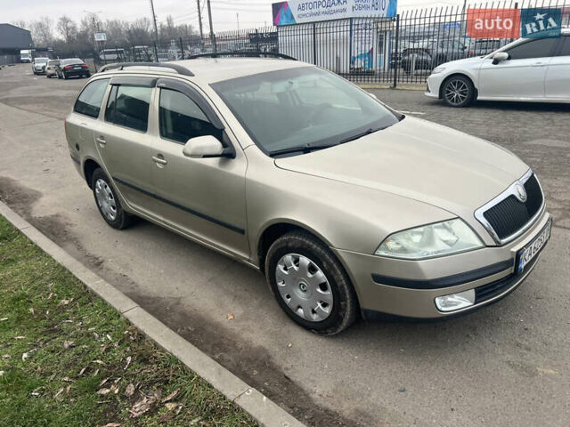 Жовтий Шкода Октавія, об'ємом двигуна 1.6 л та пробігом 257 тис. км за 5399 $, фото 2 на Automoto.ua