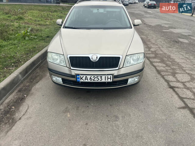 Жовтий Шкода Октавія, об'ємом двигуна 1.6 л та пробігом 257 тис. км за 5399 $, фото 1 на Automoto.ua