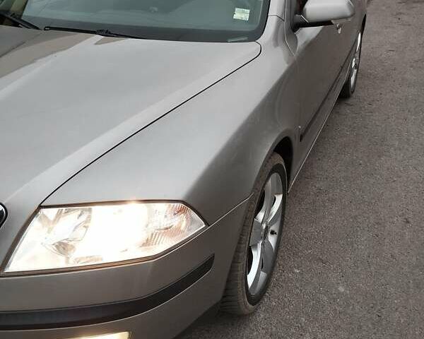 Жовтий Шкода Октавія, об'ємом двигуна 1.6 л та пробігом 231 тис. км за 5800 $, фото 3 на Automoto.ua