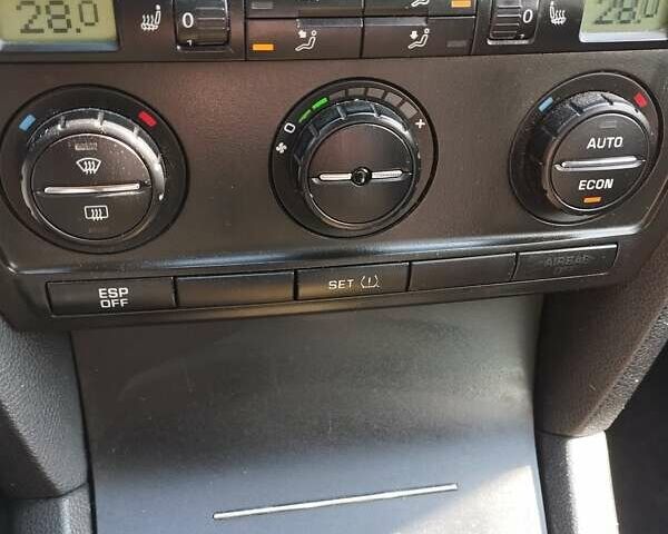 Желтый Шкода Октавия, объемом двигателя 1.6 л и пробегом 230 тыс. км за 5800 $, фото 24 на Automoto.ua