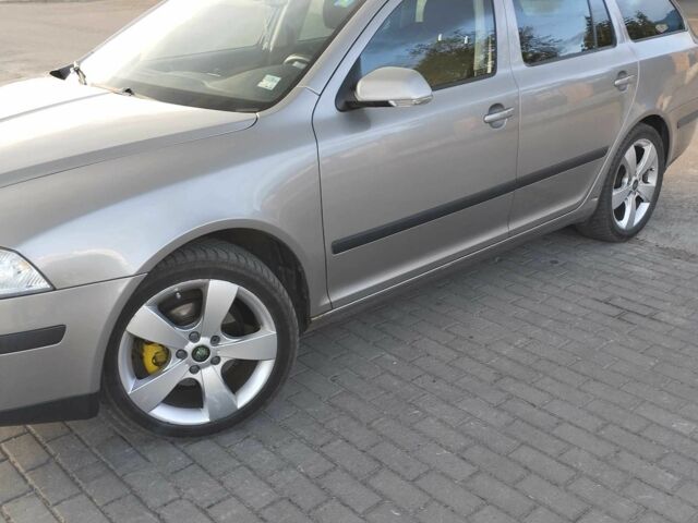 Жовтий Шкода Октавія, об'ємом двигуна 1.6 л та пробігом 230 тис. км за 5800 $, фото 3 на Automoto.ua