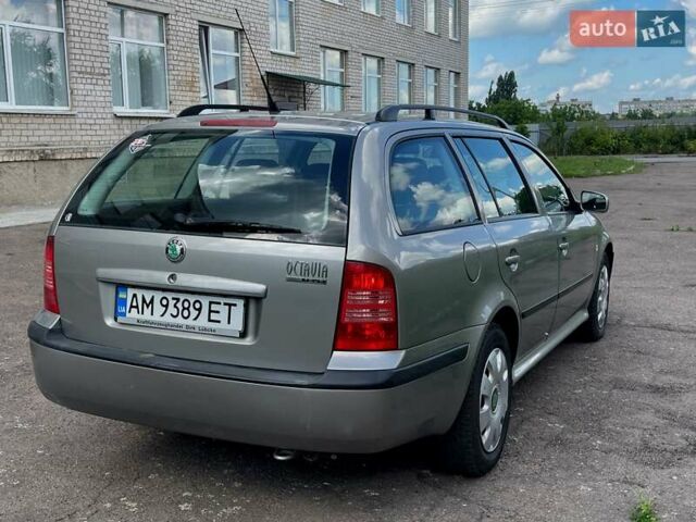 Желтый Шкода Октавия, объемом двигателя 1.6 л и пробегом 247 тыс. км за 5800 $, фото 6 на Automoto.ua