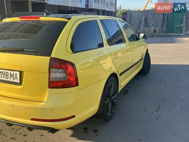 Желтый Шкода Октавия, объемом двигателя 1.98 л и пробегом 212 тыс. км за 7900 $, фото 2 на Automoto.ua