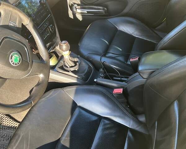 Желтый Шкода Октавия, объемом двигателя 1.98 л и пробегом 212 тыс. км за 7900 $, фото 7 на Automoto.ua