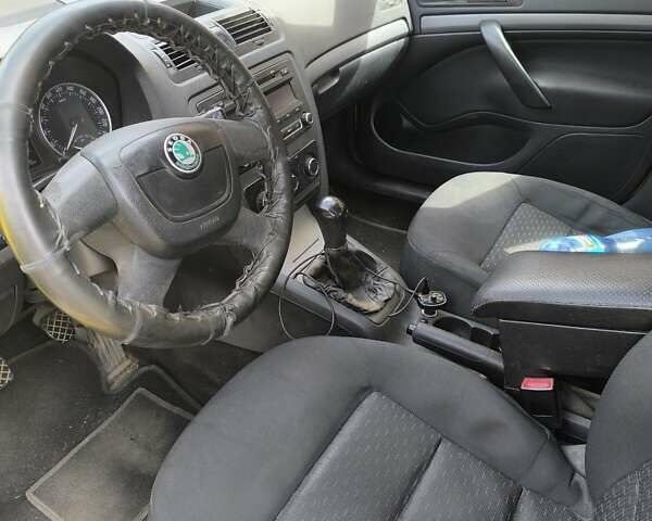Жовтий Шкода Октавія, об'ємом двигуна 1.6 л та пробігом 430 тис. км за 6700 $, фото 5 на Automoto.ua