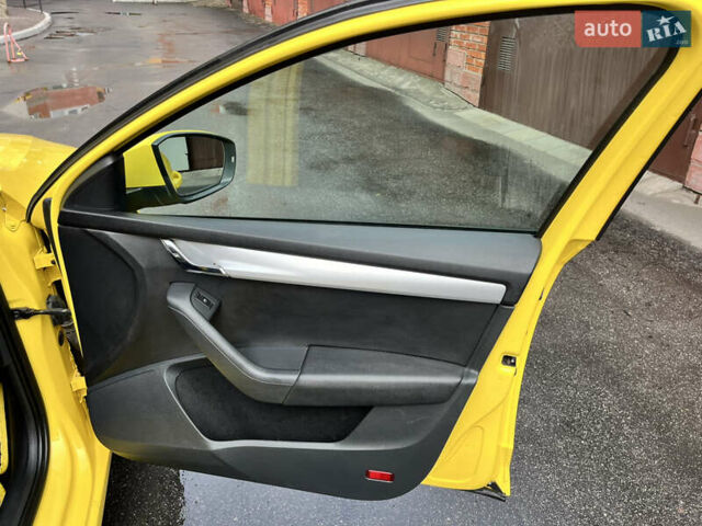 Жовтий Шкода Октавія, об'ємом двигуна 1.6 л та пробігом 260 тис. км за 9100 $, фото 8 на Automoto.ua