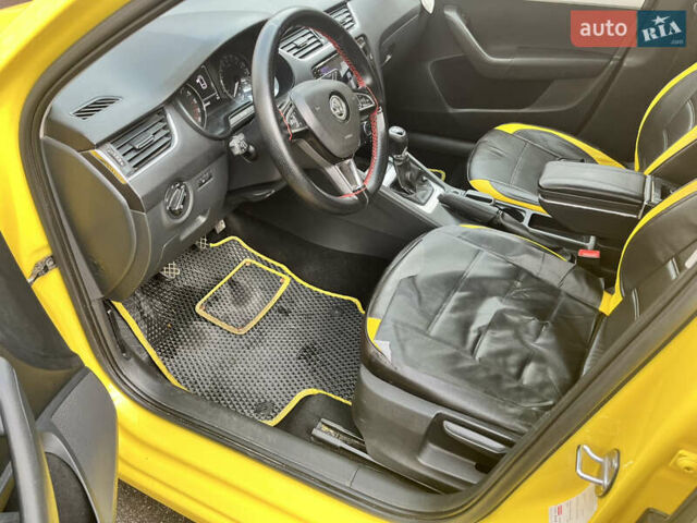 Жовтий Шкода Октавія, об'ємом двигуна 1.6 л та пробігом 260 тис. км за 9100 $, фото 14 на Automoto.ua