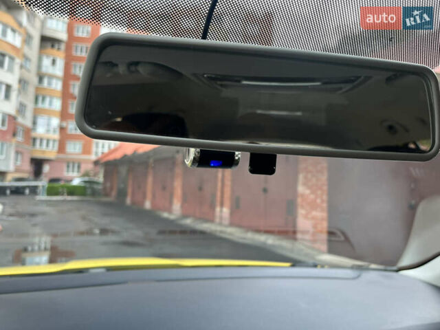 Желтый Шкода Октавия, объемом двигателя 1.6 л и пробегом 254 тыс. км за 8500 $, фото 18 на Automoto.ua