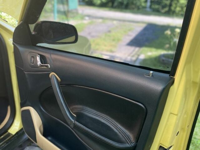 Желтый Шкода Октавия, объемом двигателя 1.6 л и пробегом 270 тыс. км за 3500 $, фото 5 на Automoto.ua