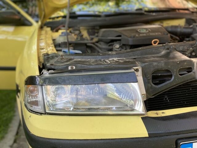 Желтый Шкода Октавия, объемом двигателя 1.6 л и пробегом 270 тыс. км за 3500 $, фото 13 на Automoto.ua