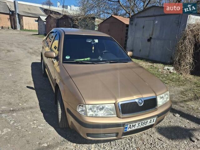Желтый Шкода Октавия, объемом двигателя 1.98 л и пробегом 149 тыс. км за 5800 $, фото 2 на Automoto.ua