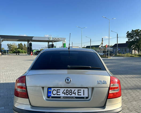 Желтый Шкода Октавия, объемом двигателя 1.6 л и пробегом 205 тыс. км за 6200 $, фото 8 на Automoto.ua