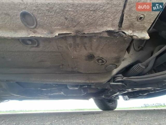 Желтый Шкода Октавия, объемом двигателя 1.6 л и пробегом 215 тыс. км за 4300 $, фото 42 на Automoto.ua