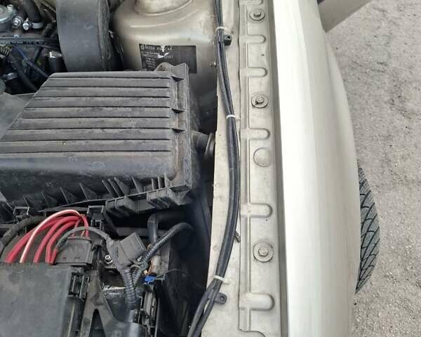 Желтый Шкода Октавия, объемом двигателя 1.6 л и пробегом 215 тыс. км за 4300 $, фото 20 на Automoto.ua