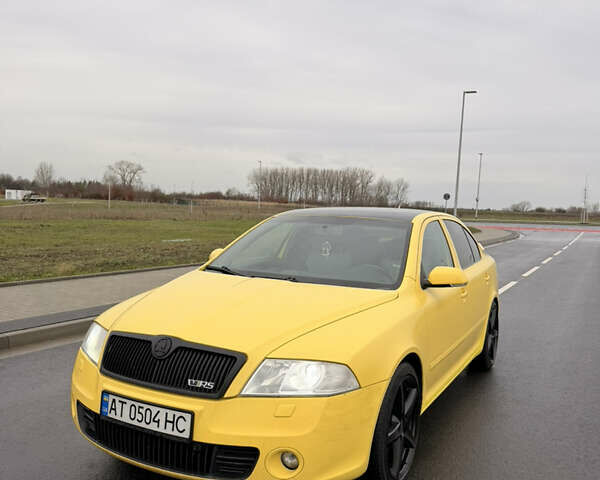 Желтый Шкода Октавия, объемом двигателя 1.97 л и пробегом 331 тыс. км за 6000 $, фото 1 на Automoto.ua