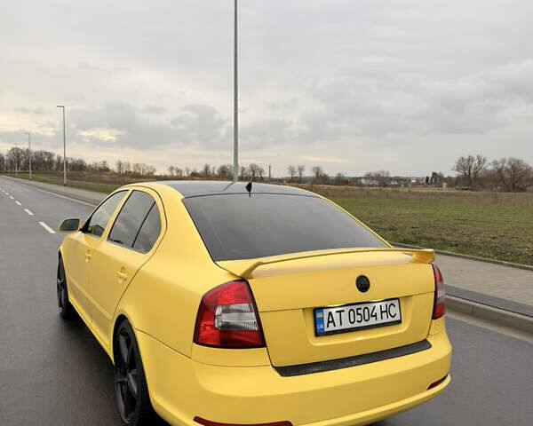 Желтый Шкода Октавия, объемом двигателя 1.97 л и пробегом 331 тыс. км за 6000 $, фото 2 на Automoto.ua